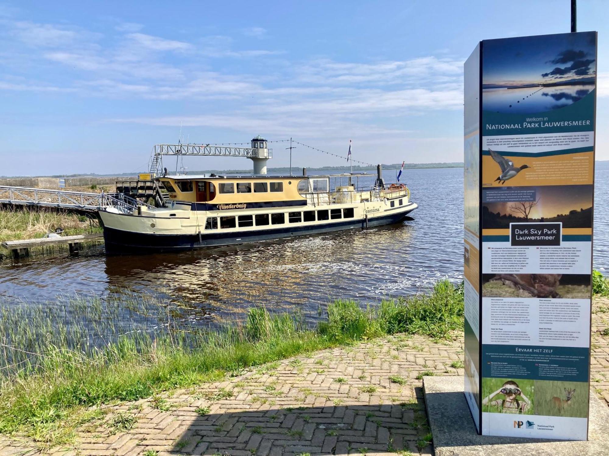 Bijzonder Chalet An Der Marina Met Sauna Anjum Dış mekan fotoğraf